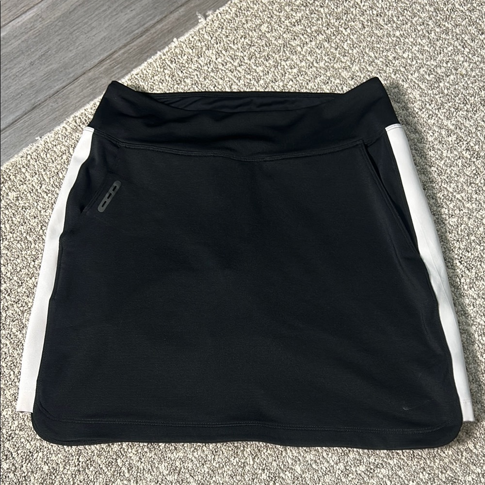 Nike Golf Dri-Fit Skort in Black and White with front and back pockets Sz XS